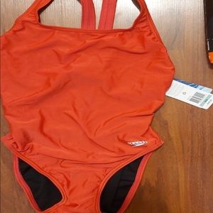 NWT Speedo ladies size 8/34 one piece swim suit